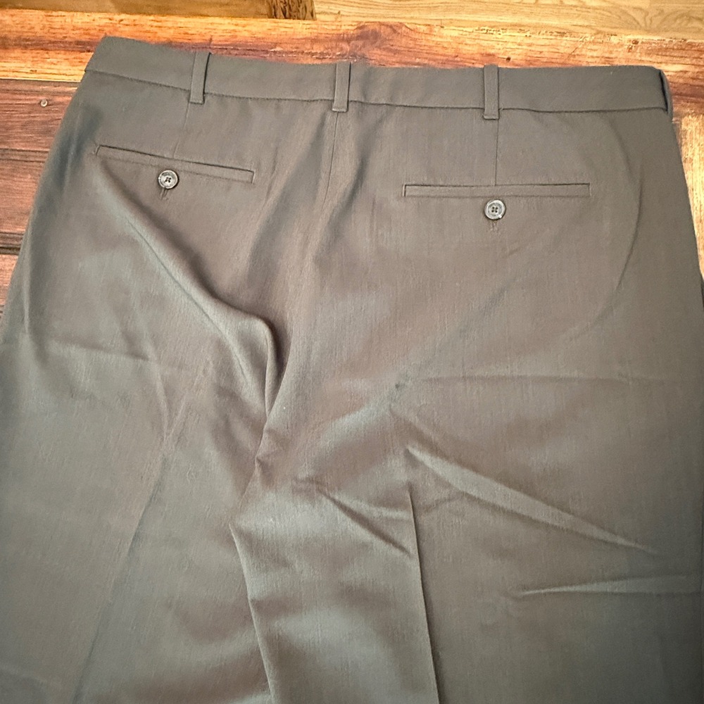 Van Heusen Mens 36x29 Dress Pants Dark Brown Flat Front Stretch Straight Leg - Picture 3 of 8